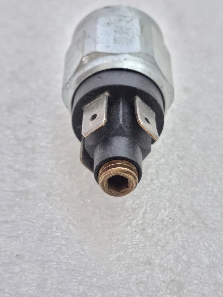 One Pcs 3154075001 02/02 Industrial Hydraulic Pressure Switch (New)